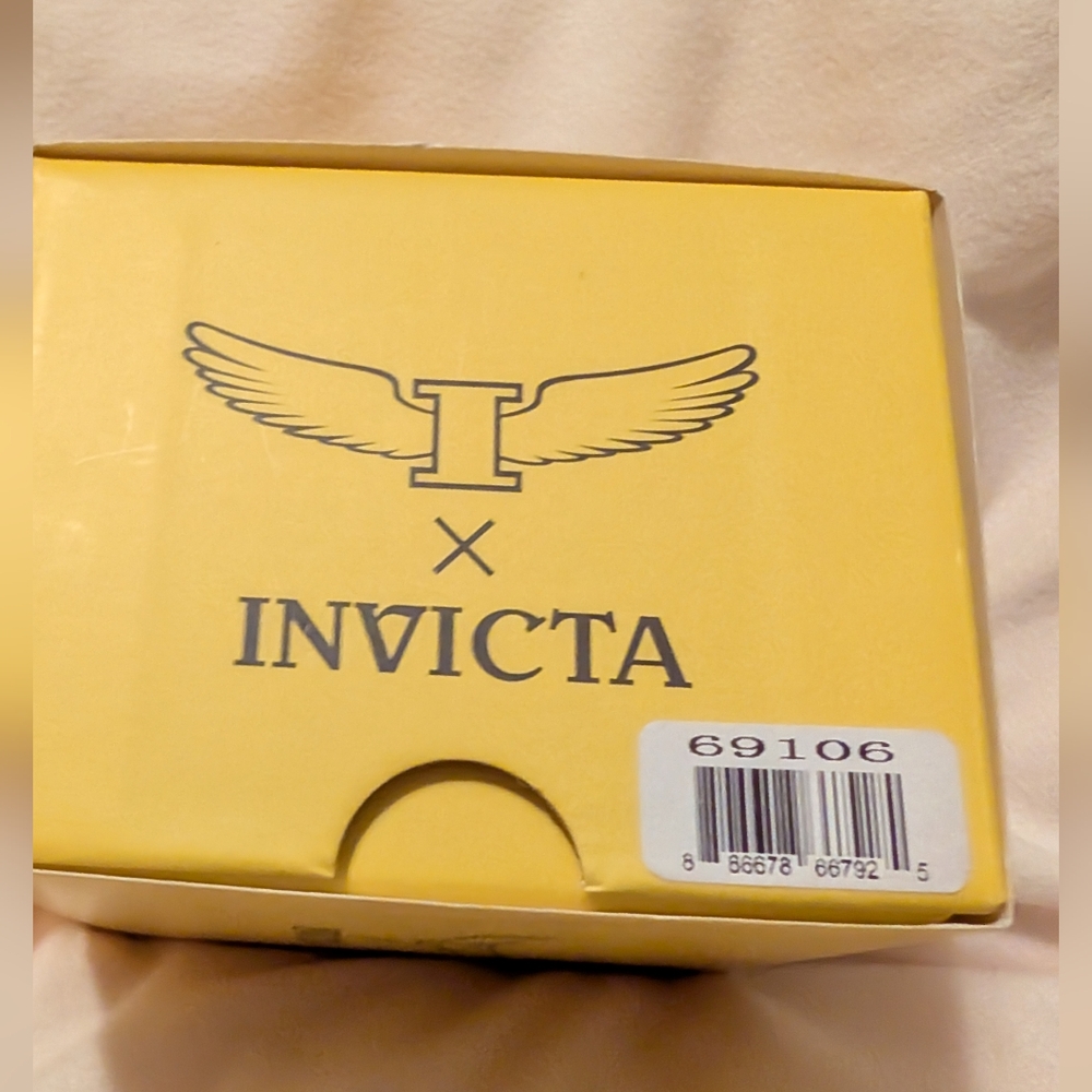 Invicta Wildflower Women's Watch  30mm, Silver Gold (69106) NIB - Picture 5 of 5